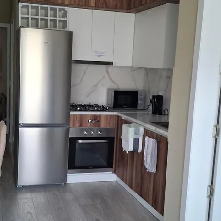 Bay 2br With Sea Views Apartment *