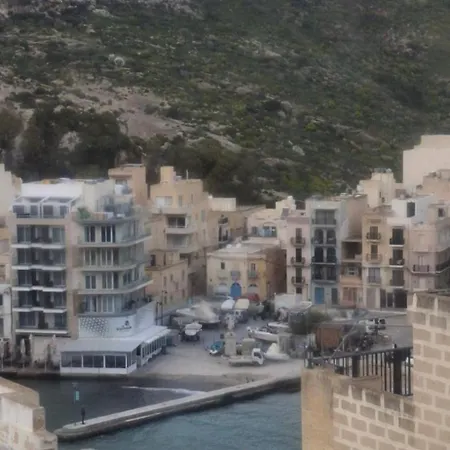 Apartment Bay 2br With Sea Views
